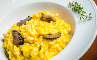 Risoto de abóbora com camarões e trufa Risoto de abóbora com camarões (Foto: Divulgação)