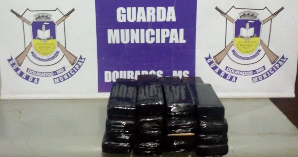 Traficante é preso com maconha em terminal rodoviário do interior GMD/Divulgação