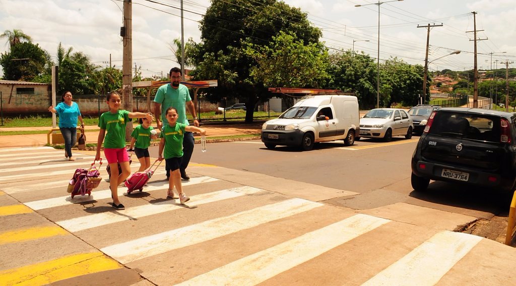 Equipe formada por 20 policiais militares especializados tem atuado no policiamento interno e no entorno de escolas da Capital.