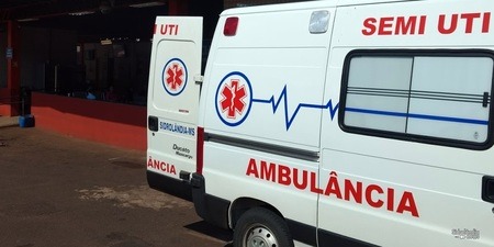 Jovem jurado de morte deixa prisão e é alvejado com 8 tiros Cristofer foi levado para a Santa Casa com 8 perfurações por disparos de arma de fogo, seu quadro clínico e gravíssimo. Sidrolância News