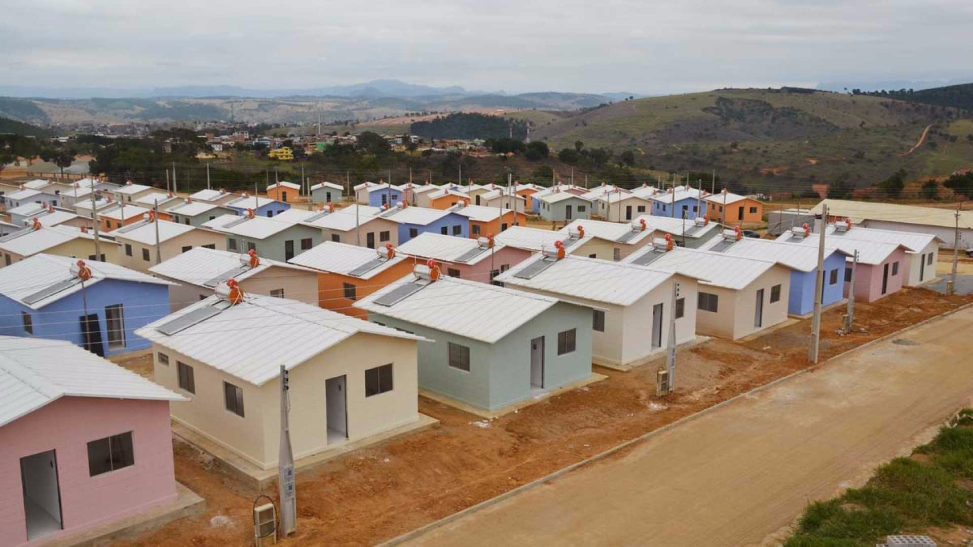 Cortes no orçamento atingem o 'Minha Casa, Minha Vida' Cortes no orçamento atingem o 'Minha Casa, Minha Vida'