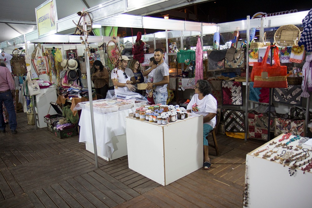Tenda do Artesanato no FIB terá produção ao vivo de artesões de MS e Amazonas Tenda do Artesanato no FIB terá produção ao vivo de artesões de MS e Amazonas