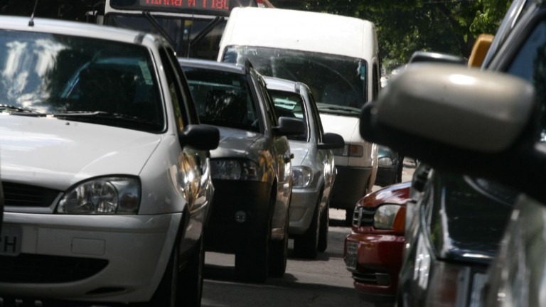 Vai cair na folia? Confira dicas de segurança no trânsito para evitar transtornos