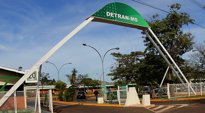 Detran divulga relação de CNHs suspensas e cassadas Detran divulga relação de CNHs suspensas e cassadas