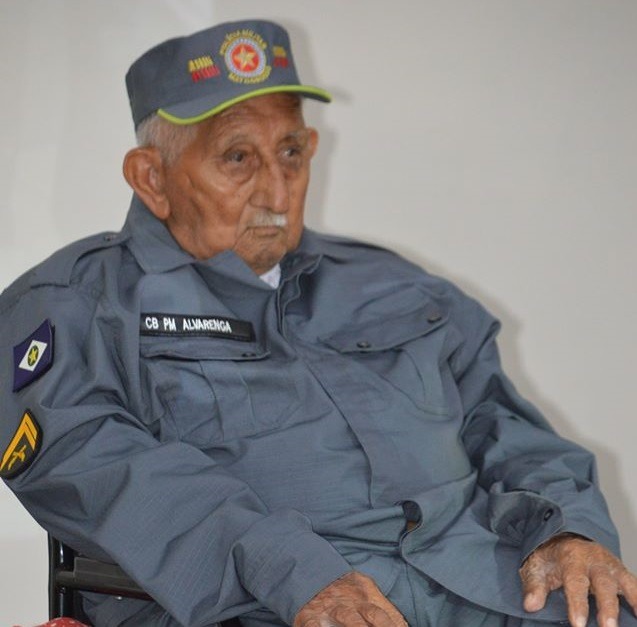Aos 98 anos, policial militar mais antigo na atualidade é homenageado