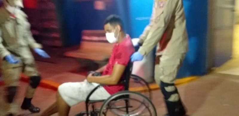 Três sofrem tentativa de homicídio em Dourados Um dos baleados foi encaminhado ao Hospital da Vida. Cido Costa/Ddos Agora