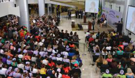 Em solenidade no Palácio do Planalto, a presidenta Dilma Rousseff sancionou a lei que coloca o feminicídio na lista de crimes hediondos Valter Campanato/Agência Brasil