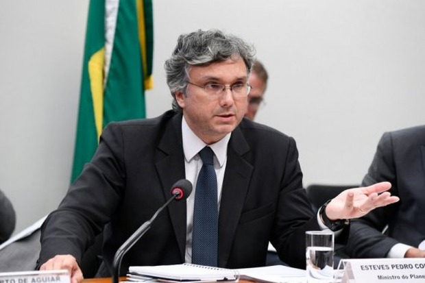 Ministro do Planejamento diz que mínimo pode ficar acima dos R$ 1.006 previstos para 2019