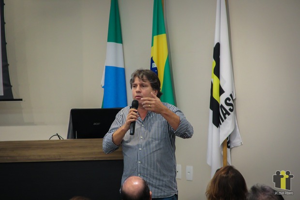 Prefeitos vão ao TCE-MS discutir critérios do controle prévio e suspensão de licitações Prefeitos vão ao TCE-MS discutir critérios do controle prévio e suspensão de licitações