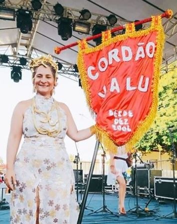 Cordão Valu começa na Esplanada, homenageando as mulheres Idealizadora do bloco, Silvana Valu. Facebook