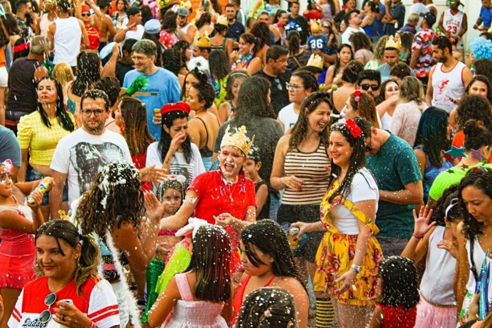 Carnaval: confira o que vai rolar hoje em Campo Grande Primeiro dia de carnaval de rua na Esplanada Ferroviária. Cordão da Valu/Facebook