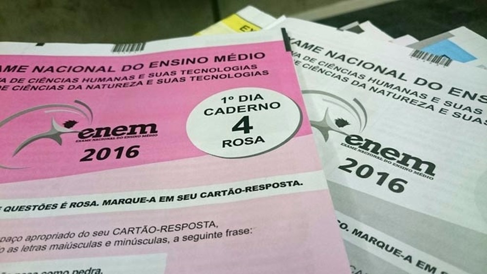 Linguagens no Enem: veja quais temas mais caem e questões resolvidas de provas anteriores Caderno de provas do Enem 2016 (Foto: Arquivo)