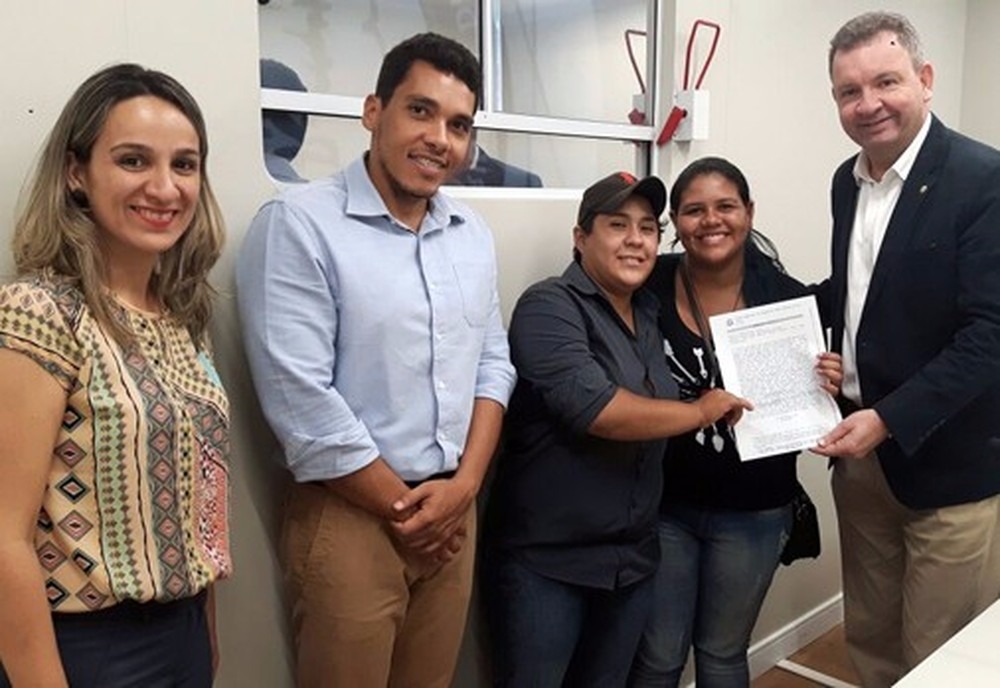 União entre mulheres é maior desde regulamentação do casamento homoafetivo Nadini e Renata no dia do casamento em Guia Lopes da Laguna (Foto: TJMS/Divulgação)