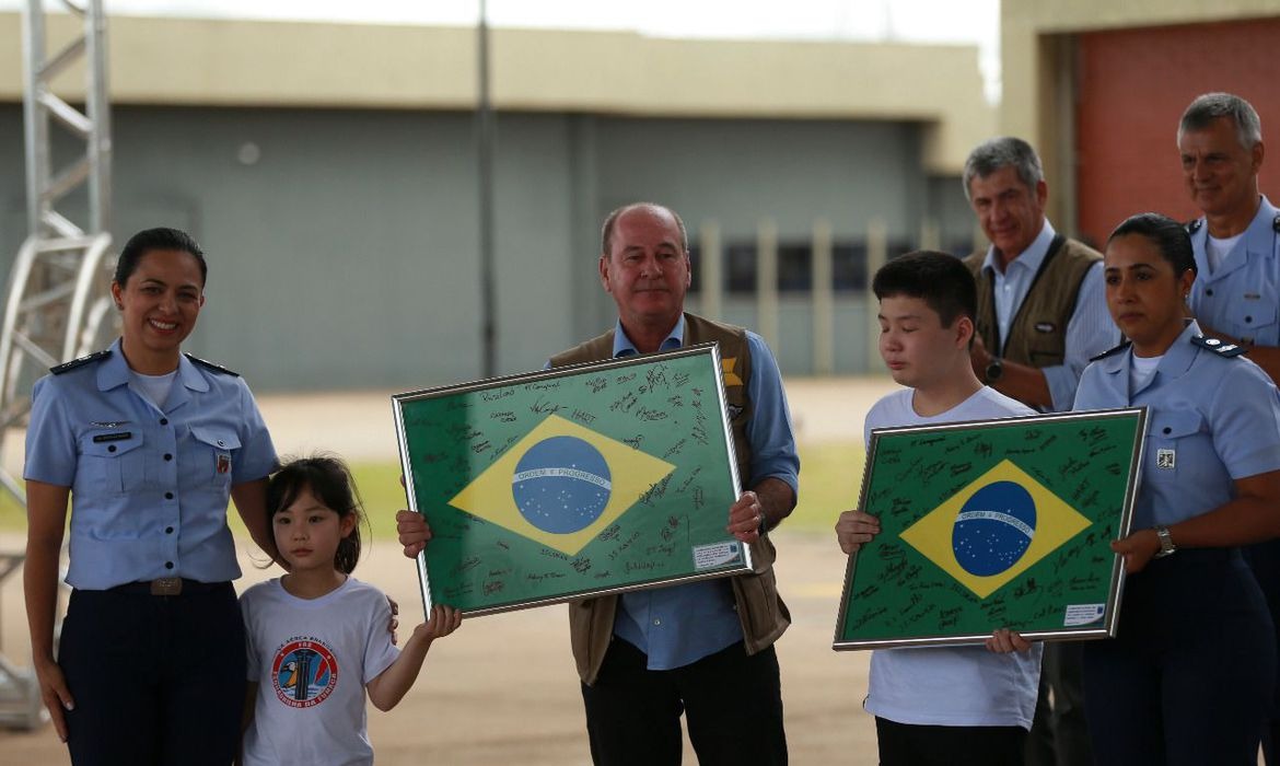 Coronavírus: brasileiros deixam quarentena na Base Aérea de Anápolis Marcelo Casal / Agência Brasil