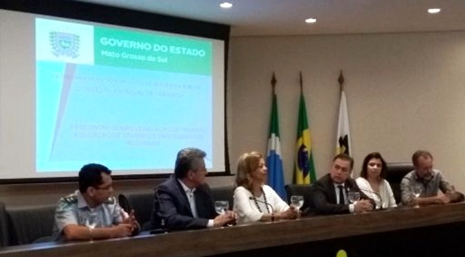 Encontro debate legislação e ações de educação no trânsito