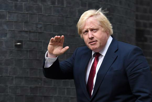 Boris Johnson é nomeado ministro das Relações Exteriores do Reino Unido Novo ministro das Relações Exteriores do Reino Unido, Boris Johson, chega para reunião de governo com a premier Theresa May Andy Rain/EPA/Agência Lusa