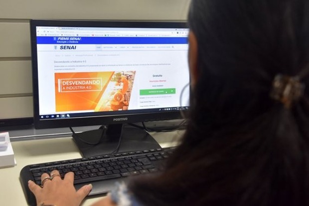 Senai continua com matrículas abertas para curso gratuito sobre Indústria 4.0