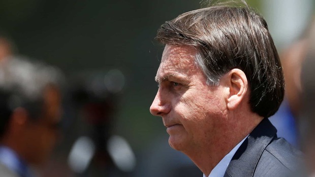 Bolsonaro diz que sancionará nos próximos dias reforma dos militares (Reuters)