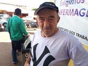 Pacientes aprovam e elogiam acolhimento implantado nas unidades 24 horas O sr. Jonató disse que o acolhimento até ajudou o tempo passar mais rápido. (Foto: Assessoria/ Sesau)