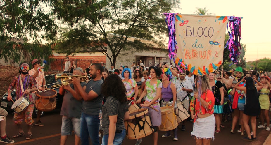 Bloco de Carnaval Aduf vai para rua na terça-feira em Dourados Bloco da Aduf em 2019. Facebook.