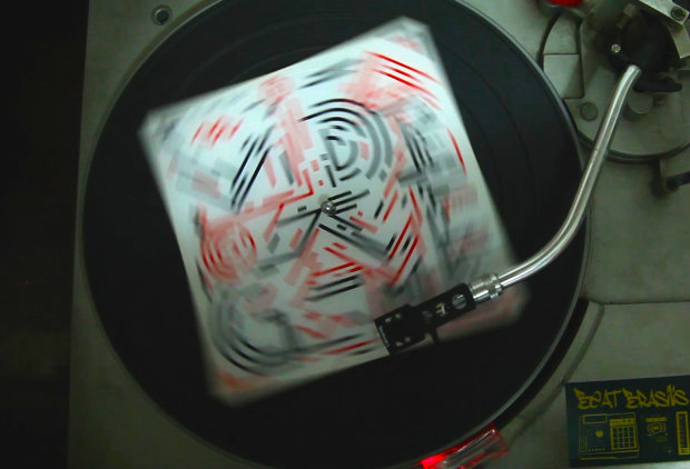 Disco quadrado? Conheça o Vinyl Lab, a fábrica do lo-fi Disco quadrado? Conheça o Vinyl Lab, a fábrica do lo-fi