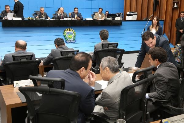 Cinco projetos devem ser apreciados na Ordem do Dia de hoje Cinco projetos devem ser apreciados na Ordem do Dia de hoje
