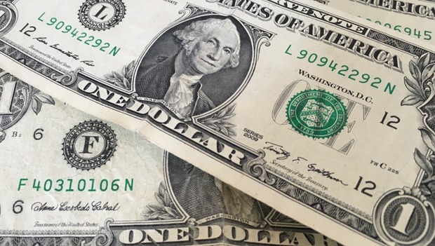 Dólar opera em alta, de olho no cenário externo e Previdência Dólar opera em alta, de olho no cenário externo e Previdência