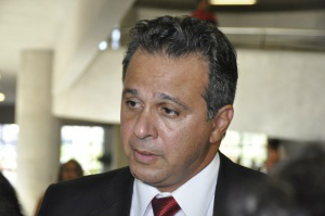 Advogado espera pena máxima para os assassinos do empresário Erlon Bernal Oton Nasser é o advogado da família do empresário Erlon, morto em abril do ano passado. (Foto: Marcelo Calazans)