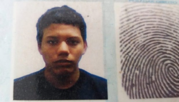 Após sair do serviço, entregador bate em carreta parada e morre (Osvaldo Duarte/Dourados News)