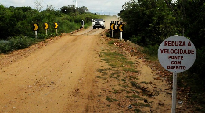 Tráfego de veículos pesados na MS-184 continua suspenso Tráfego de veículos pesados na MS-184 continua suspenso