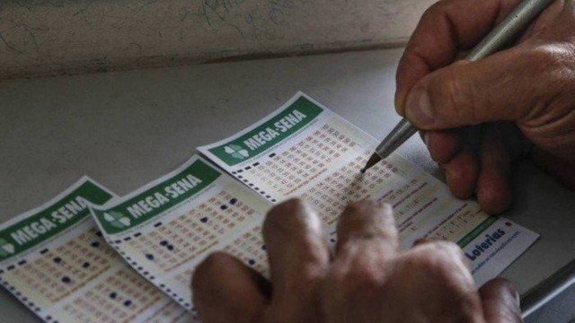 Mega-Sena pode pagar R$ 20 milhões nesta quarta-feira Mega-Sena pode pagar R$ 20 milhões nesta quarta-feira
