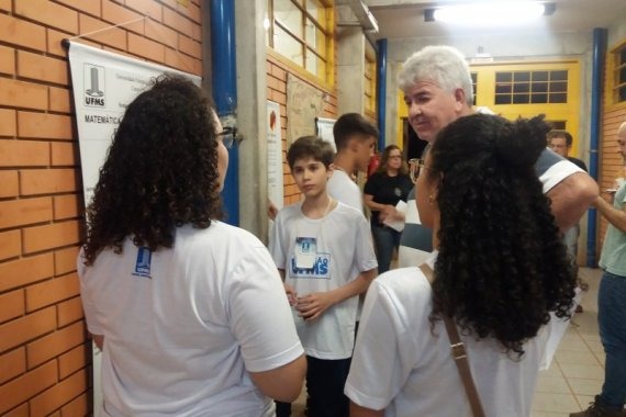 Alunos do Sesi de Três Lagoas apresentam trabalhos na Semana Acadêmica de Matemática