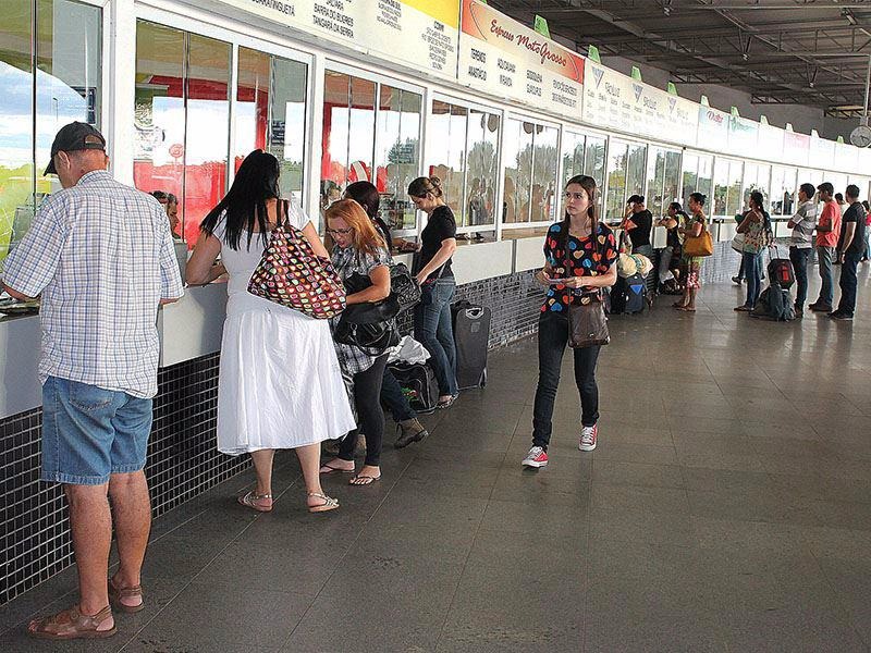 Rodoviária deve receber 22 mil passageiros neste feriado de finados