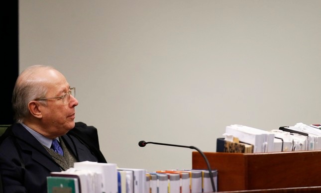 Celso de Mello vota contra primeiro pedido do ex-presidente Lula A Segunda Turma do Supremo Tribunal Federal (STF) julga dois pedidos de liberdade do ex-presidente Luiz Inácio Lula da Silva. Na foto, o ministro Celso de Mello | Jorge William / Agência O Globo