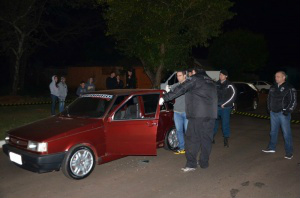 Dois são mortos a tiros na madrugada em Ponta Porã e Pedro Juan Brasileiro foi morto dentro do carro em Ponta Porã (Foto: Porã News)