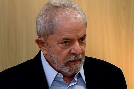 Por 4 a 1, turma decide manter Lula preso no primeiro habeas corpus Por 4 a 1, turma decide manter Lula preso no primeiro habeas corpus. BBC NEWS BRASIL