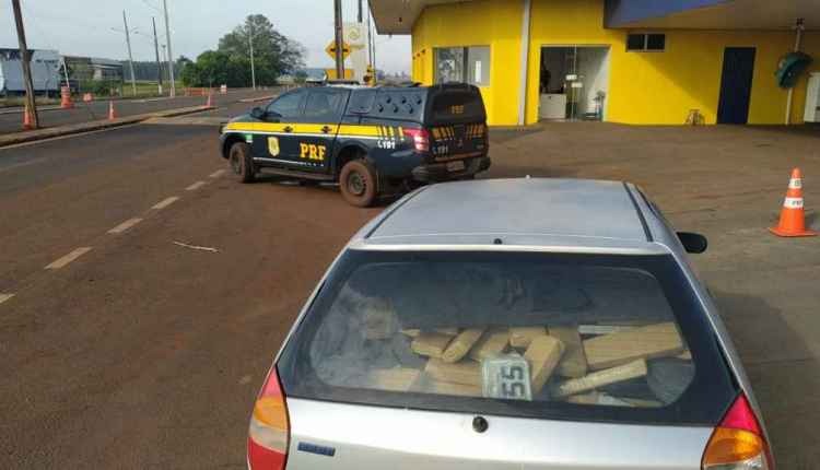 PRF encontra carro abandonado com quase meia tonelada de maconha Adilson Domingos
