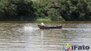 Foram feitas buscas para localizar o corpo, que só foi encontrado com a chegada dos bombeiros (Foto: Divulgação)
