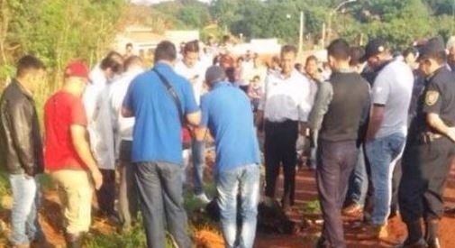 Polícia prende suspeitos de matar jovem e queimar o corpo