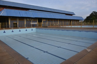 Prefeitura tem até fim do ano para regularizar parques de Campo Grande Localizado no Aero Rancho, parque mantém algumas atividades, mas piscina está desativada - Foto: Paulo Ribas / Correio do Estado