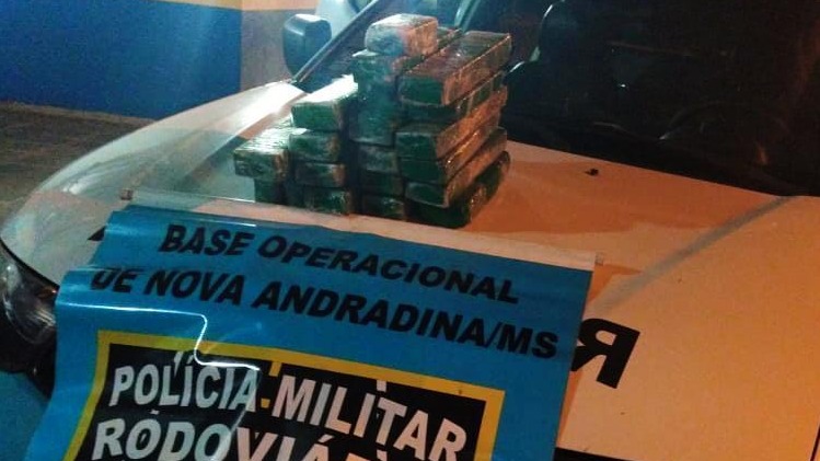 PMR apreende 16,9 kg de maconha transportada em ônibus de turismo com destino a SP PMR apreende 16,9 kg de maconha transportada em ônibus de turismo com destino a SP