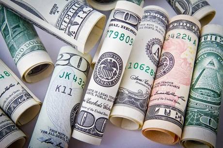 Dólar tem 6ª queda seguida e fecha a segunda-feira cotado a R$ 4,12 Dólar tem maior sequência de baixas em mais de 1 ano
Pixabay