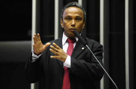 Em Rio Branco, no Acre, terra de Sibá Machado, mais de 5.000 pessoas foram às ruas neste domingo no “Fora Dilma”, informou a Polícia Militar