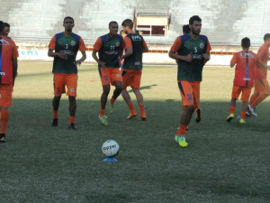 Jogadores do Sete de Setembro durante treino no Douradão na quarta-feira - Foto: Renato Giansante/Sete de Setembro

