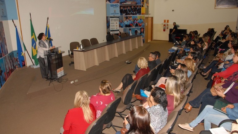 Gestores da REME recebem formação continuada e discutem avaliação e qualidade na educação