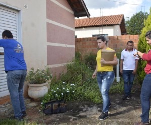 Chaveiro foi chamado para abrir imóvel abandonado há pelo menos dois anos no Cerejeiras - Paulo Ribas
