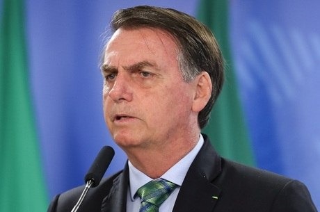 Bolsonaro muda rota após prisão de militar com droga e para em Lisboa Bolsonaro muda rota após prisão de militar com droga
Marcos Corrêa/PR
