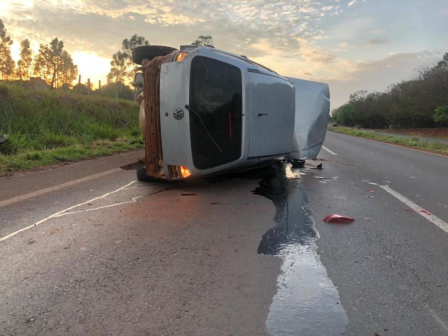 Motorista perde controle da direção e capota na rodovia MS-134 José Almir Portela/Nova News