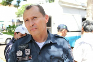 Idoso com arma falsa causa problema em terminal e mobiliza PM e Guarda Sargente disse que confusão não passou de um mal entendido. (Foto: Marcos Ermínio)