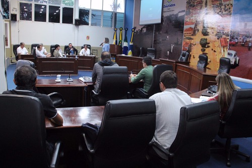 Câmara Municipal de Dourados recebe representantes da Saúde para prestação de contas do quadrimestre